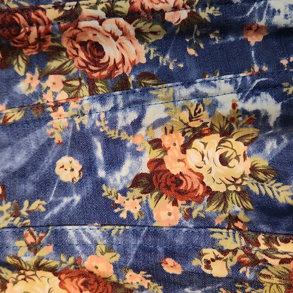4/$20 Corset. Blue with flowers. Size large - Picture 3 of 3